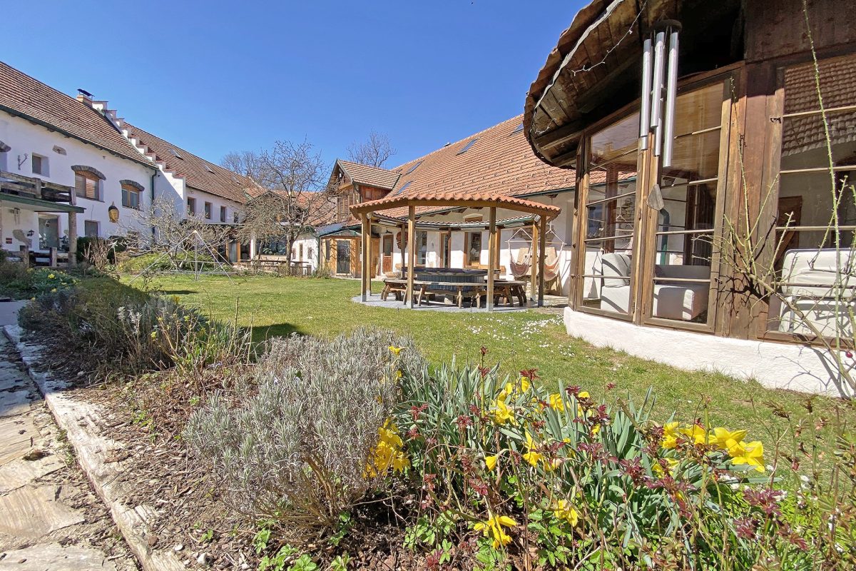 Innenhof El Molino Seminarzentrum Schwarzenau